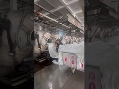 Aufnahmen vor Ort des Produktionsprozesses der eigenen Stofffabrik der Jiarui Textile Company