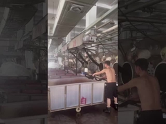 Aufnahmen vor Ort des Produktionsprozesses der eigenen Stofffabrik der Jiarui Textile Company